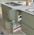 Кухня с карашенными фасадами Система КВ NCS S3005-G50Y / RAL9003